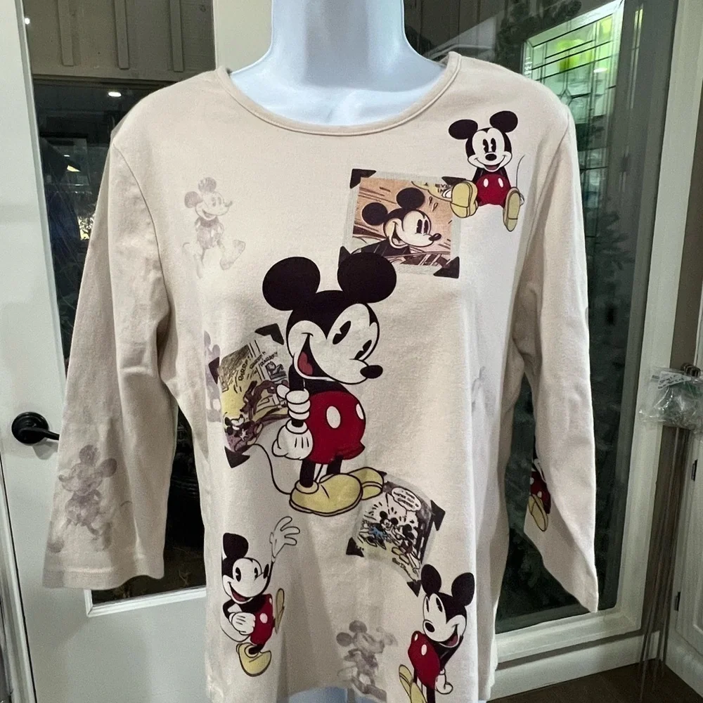 Bradford Exchange x Disney “Retro Mickey” Artistic Apparel Line 3/4 Sleeve Shirt - Picture 2 of 6